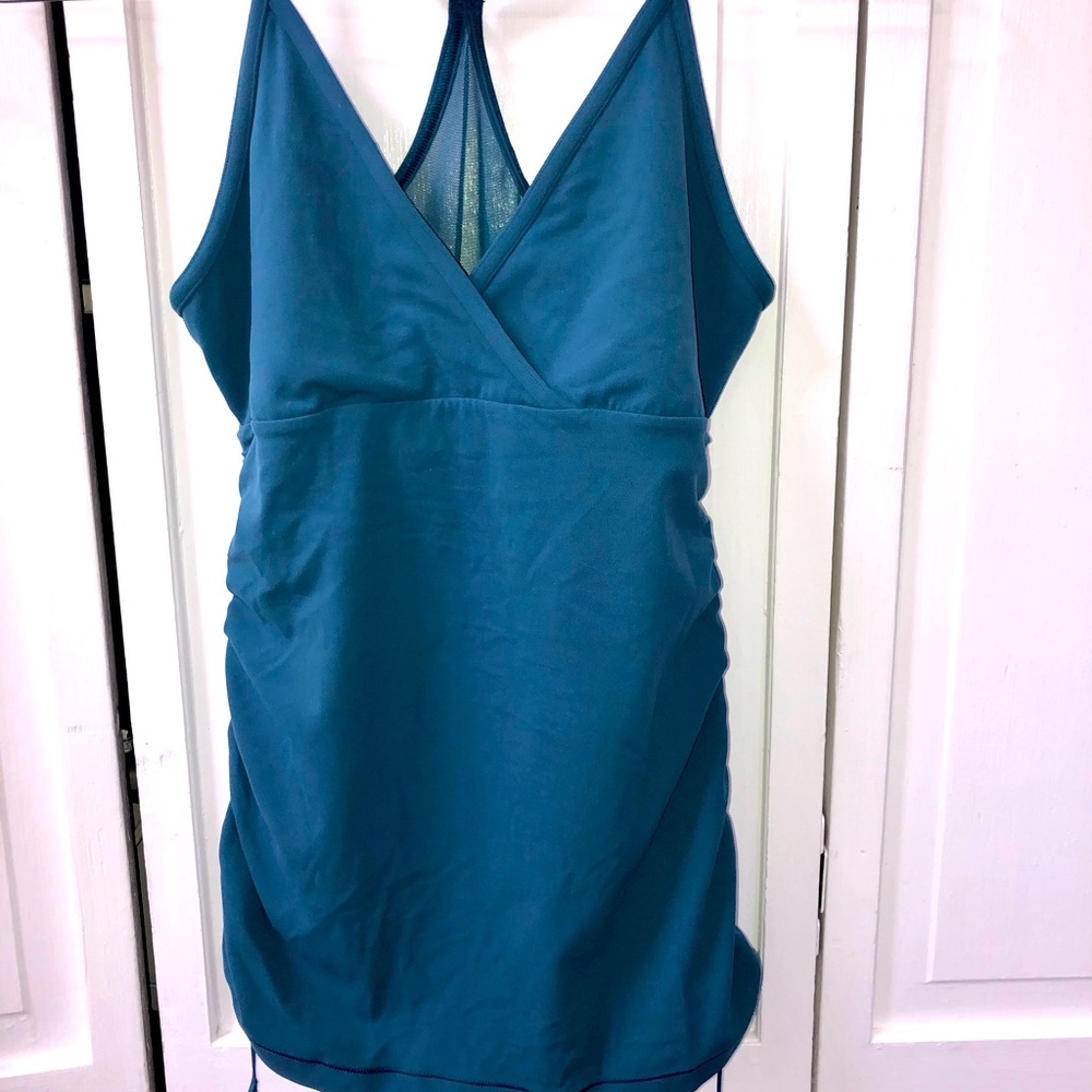 Lulumon aqua tank top!